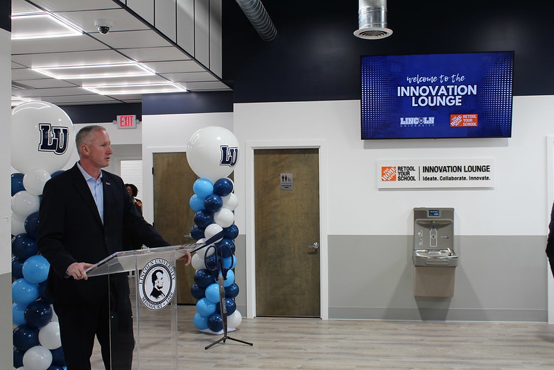 Innovation Lounge Ribbon Cutting