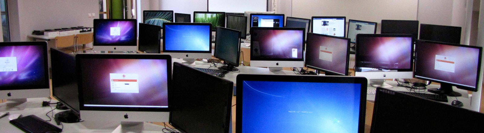 computer lab image