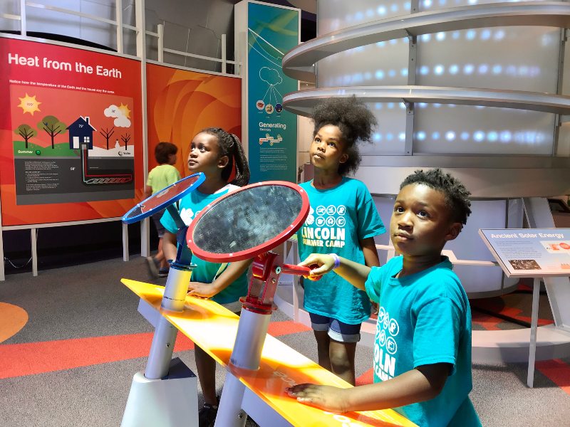 Caruthersville 4-H members at a science center