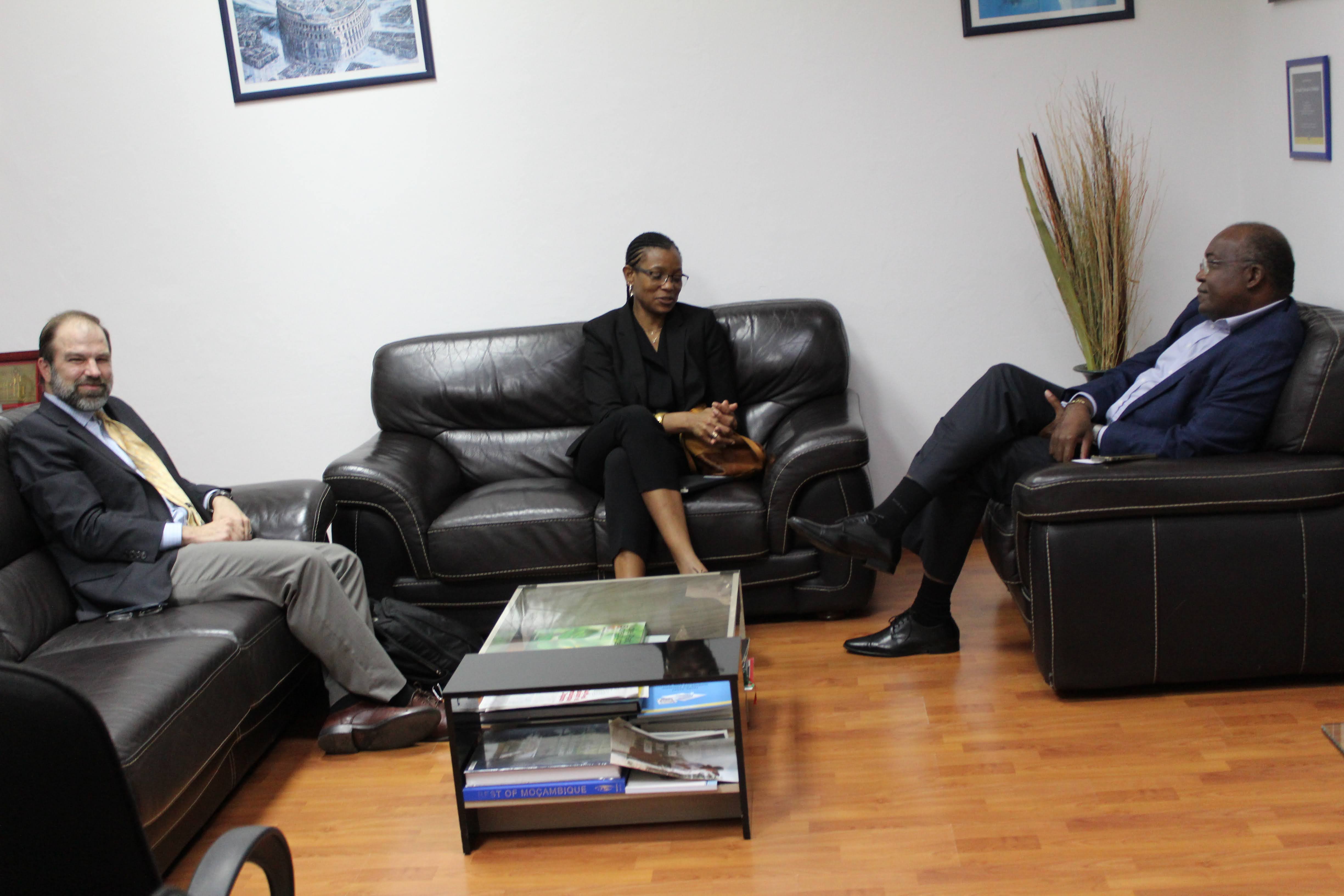 Dr. Brian Norris with officials from his host institution, Universidade Pedagogica de Mapu. Pictured are Dr. Sarita Henriksen and Dr. Jorge Ferrão, rector or president of UP. Ferrão is former Minister of Education of Mozambique.