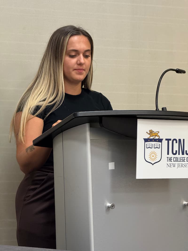 LU student Savannah Contreras