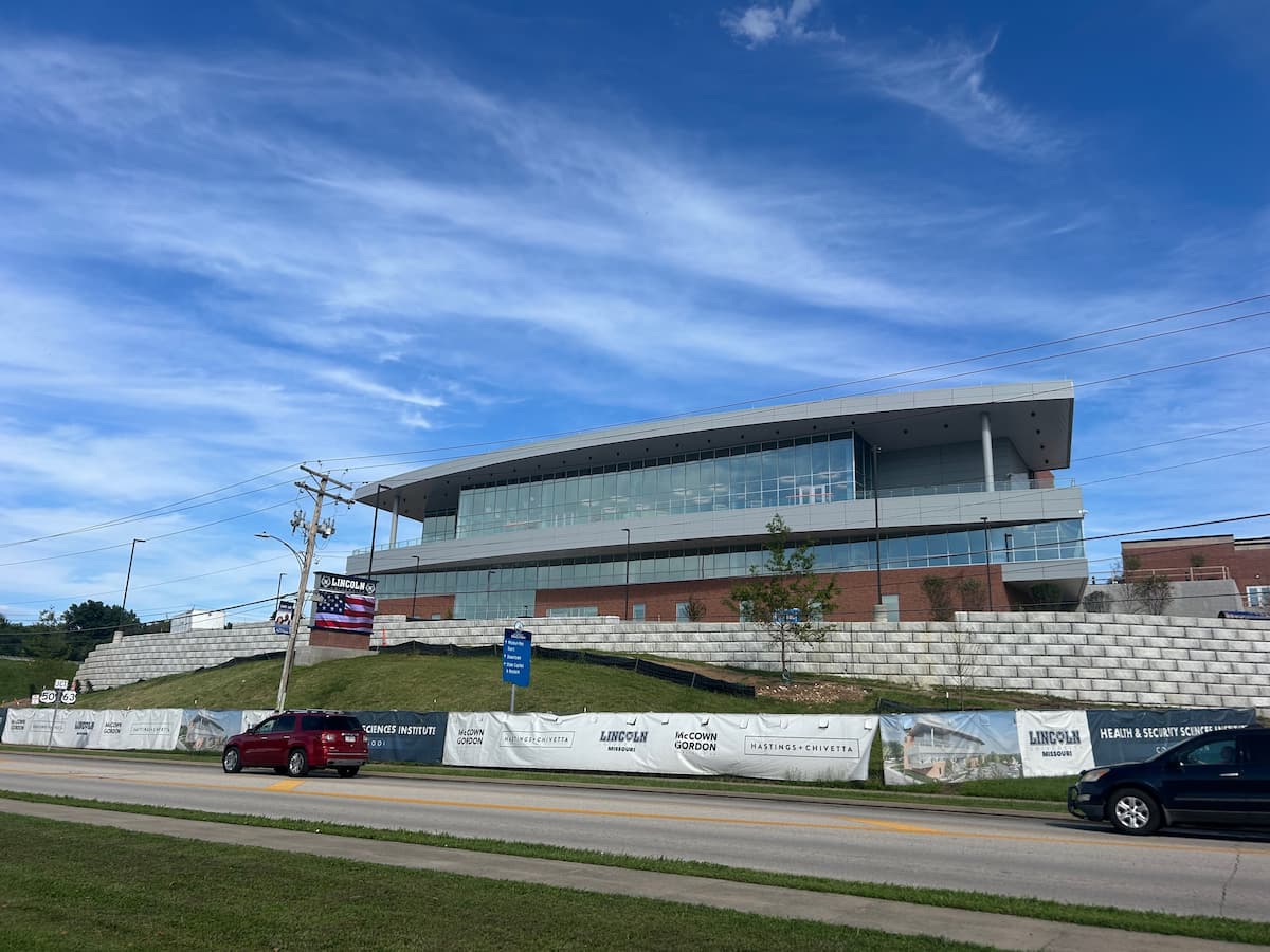 Exterior of the Lincoln Univeristy Health and Security Sciences building.